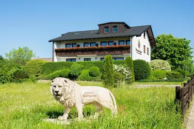 Das Gebäude in dem sich das Hotel befindet