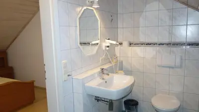 Ein Badezimmer in der Unterkunft Fewo Breitenlesau