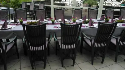 Ein Restaurant oder anderes Speiselokal in der Unterkunft Hotel-Pension Haus Hubertus