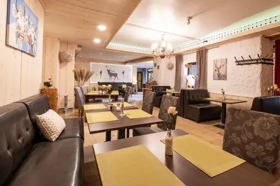 Ein Sitzbereich in der Unterkunft Landhotel Gasthof Stern