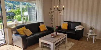 Ein Sitzbereich in der Unterkunft Ferienwohnung Sendelbeck