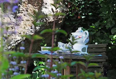 Ein Garten an der Unterkunft Hotel Haus Bauer