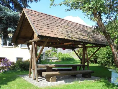Ein Garten an der Unterkunft Ferienhaus Bauer mit wunderschönem Panoramablick