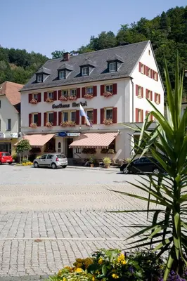 Das Gebäude in dem sich die Pension befindet