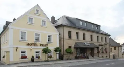 Das Gebäude in dem sich das Hotel befindet