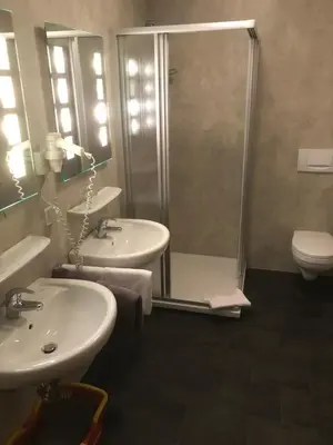 Ein Badezimmer in der Unterkunft Landhaus Preißinger