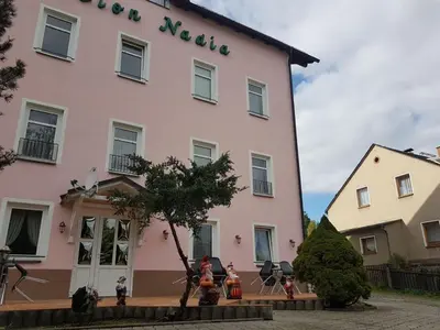 Das Gebäude in dem sich die Pension befindet