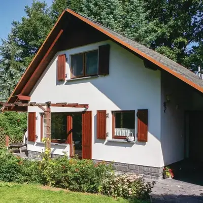 Beautiful Home In Lengenfeldplohn