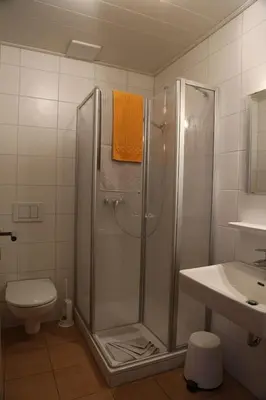 Ein Badezimmer in der Unterkunft Landgasthof 
