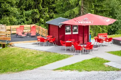 Ein Garten an der Unterkunft Erzgebirgsidyll Breitenbrunn Ferienwohnung