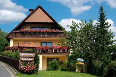 Ein Garten an der Unterkunft Ferienwohnungen Neuner