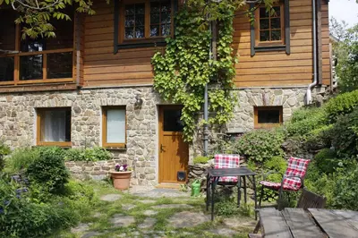 Ein Garten an der Unterkunft Ferienzimmer König