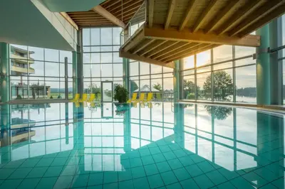 Der Swimmingpool an oder in der Nähe von Gesundheitshotel Weißenstadt am See