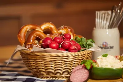 Essen im Hotel oder in der Nähe