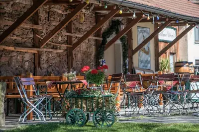 Ein Restaurant oder anderes Speiselokal in der Unterkunft Brauereigasthof Zur Post