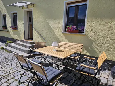 Ein Patio oder anderer Außenbereich in der Unterkunft Ferienwohnung Schindler