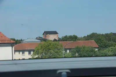 Das Gebäude in dem sich das Gasthaus befindet