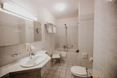 Ein Badezimmer in der Unterkunft Sonnenhotel Hoher Hahn