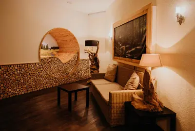 Ein Sitzbereich in der Unterkunft Sonnenhotel Hoher Hahn