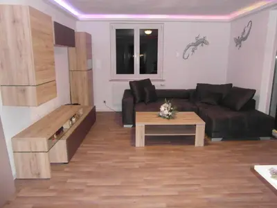 Ein Sitzbereich in der Unterkunft Ferienwohnung Kreischer