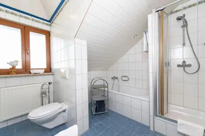 Ein Badezimmer in der Unterkunft Ferienwohnung Haus Hanni