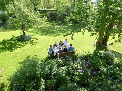 Ein Garten an der Unterkunft Ferienhof Wolfrum