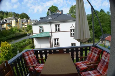 Das Gebäude in dem sich die Ferienwohnung befindet
