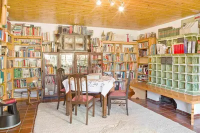 Die Bibliothek in der Ferienwohnung