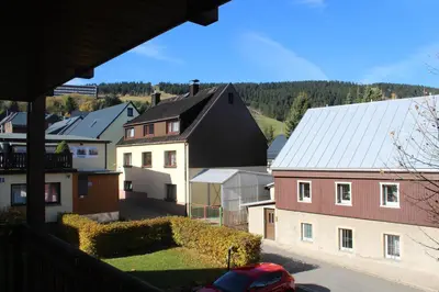 Das Gebäude in dem sich die Ferienwohnung befindet