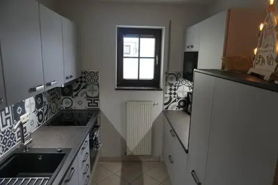 Küche/Küchenzeile in der Unterkunft Ferienwohnung Korn mit Tiefgarage und Skiraum