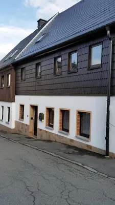 Das Gebäude in dem sich die Ferienwohnung befindet