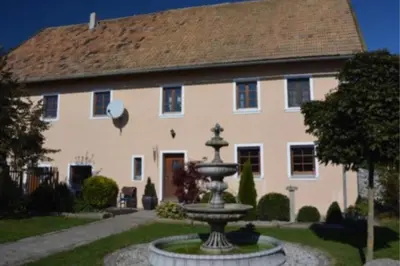 Ein Garten an der Unterkunft Gestüt Tiefenhof