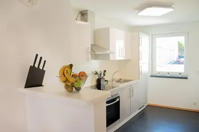 Küche/Küchenzeile in der Unterkunft Ferienwohnungen Windischeschenbach by HausGruenerBaum