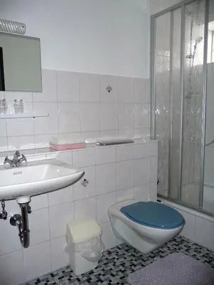Ein Badezimmer in der Unterkunft Landhaus Lederer