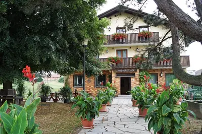 Ein Garten an der Unterkunft Hotel-Landgasthof Henghuber