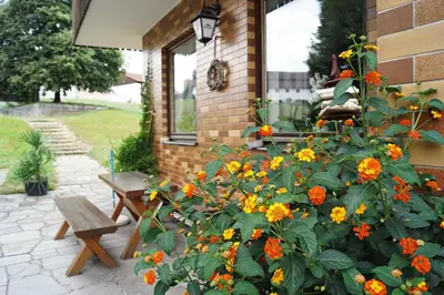 Ein Garten an der Unterkunft Hotel-Landgasthof Henghuber
