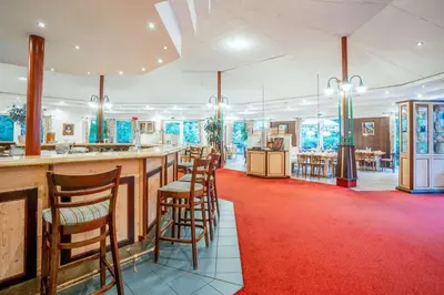 Ein Restaurant oder anderes Speiselokal in der Unterkunft Quality Hotel Hof