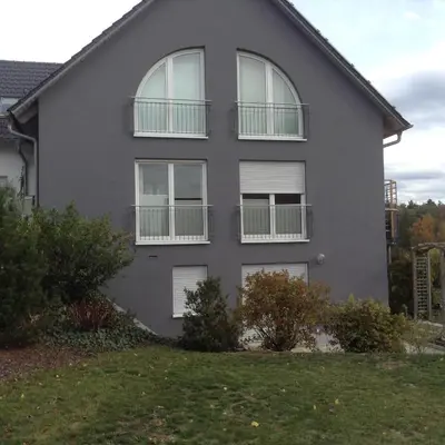 Das Gebäude in dem sich die Ferienwohnung befindet