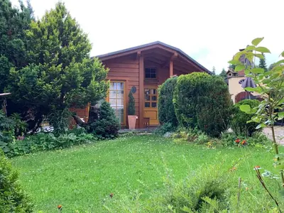 Ein Garten an der Unterkunft Beerenhütte
