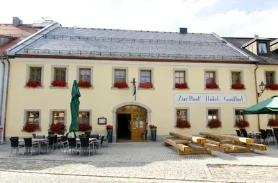 Das Gebäude in dem sich das Hotel befindet