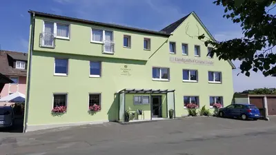 Das Gebäude in dem sich die Pension befindet