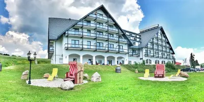 Ein Garten an der Unterkunft Alpina Lodge Hotel Oberwiesenthal
