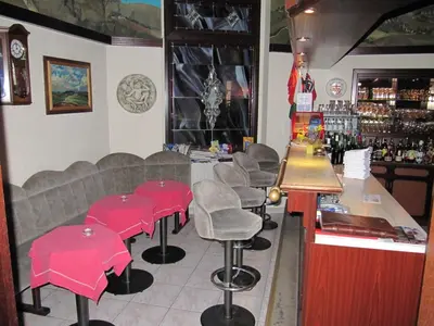 Lounge oder Bar in der Unterkunft Hotel Wettin
