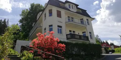Das Gebäude in dem sich die Ferienwohnung befindet