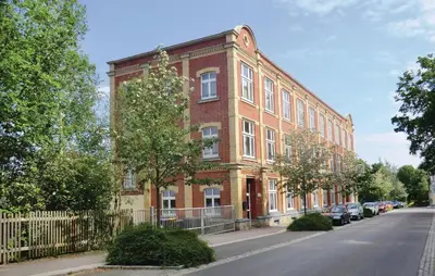Das Gebäude in dem sich das Ferienhaus befindet