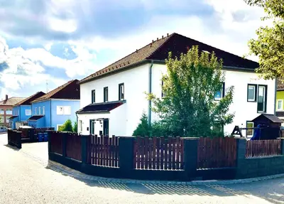 Das Gebäude in dem sich die Ferienwohnung befindet