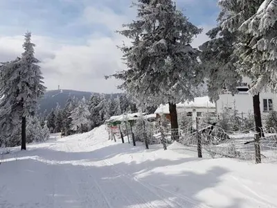 Fichtelberghütte im Winter