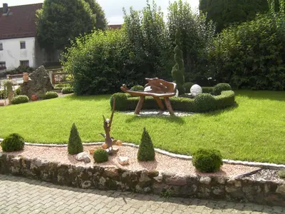 Ein Garten an der Unterkunft Haus Sonnenschein