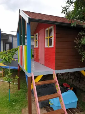 Das Gebäude in dem sich die Ferienwohnung befindet