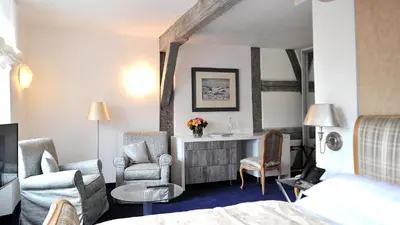 Ein Sitzbereich in der Unterkunft Schlosshotel Betzenstein